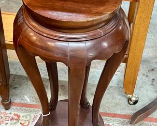 Vintage Pedestal/Plant Stand/Cocktail Table