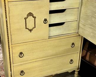 Vintage French Provincial-Style Chest of Drawers