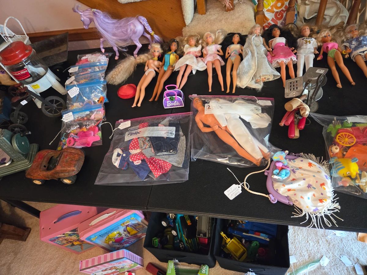 Barbie Dolls, clothes and accessories. Antique toys