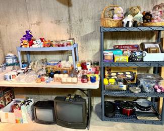 Vintage CRT Gaming TVs, Yankee Candles