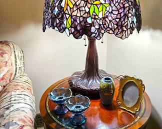 Hekman Drum Table, Tiffany-Style Lamp, Carnival Glass