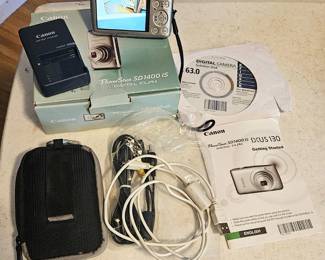 Canon PowerShot Digital Camera - complete and working. 