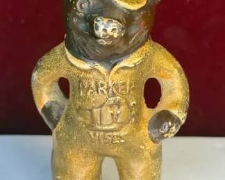 Charles Parker Co Parker Vises cast iron advertising bear paperweight