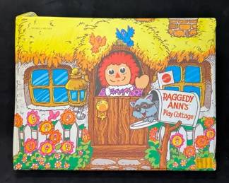 1974 Raggedy Anns Play Cottage