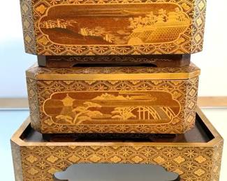 Vintage Japanese Jubako Featuring Makie Lacquer Artwork