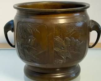 Japanese cast bronze hibachi brazier