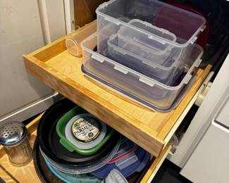 Tupperware 