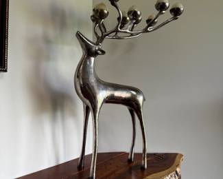 Silver deer decoration 