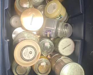 LOTS OF YANKEE CANDLES AND MORE!! more then shown 