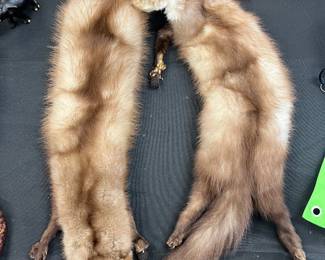 fur stole 