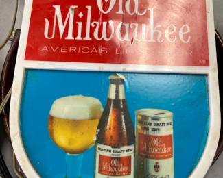 Old Milwaukee beer light 