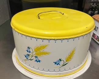 vintage cake carrier 