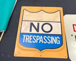 us government no trespassing sign 