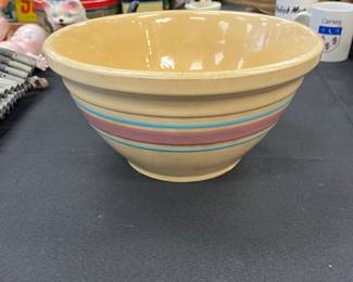 vintage yellowware mixing bowl 