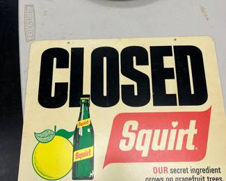 closed and open squirt sign