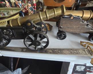 Awesome brass signal cannons 