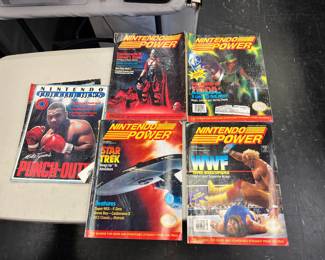 vintage Nintendo gaming mags 