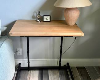 Mobile, height-adjustable rolling overbed or laptop table