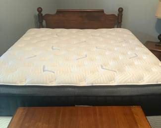 King size bed w newer mattresses