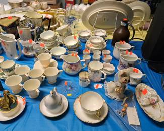 CUPS, MUSTACHE CUPS, EGG SERVERS, CONSOMME CUP SETS