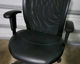 OFFICE CHAIR ON CASTERS