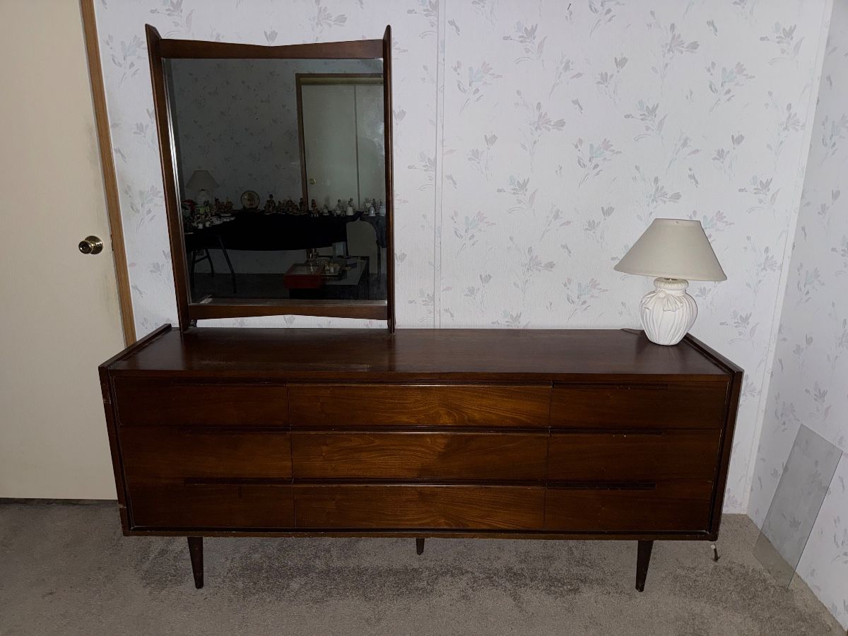 Amazing MCM Dresser