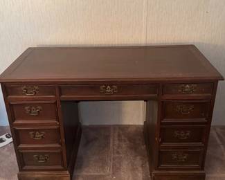 Sligh desk