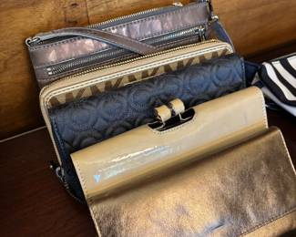 Desinger Handbags. Coach/ Michael Kors etc