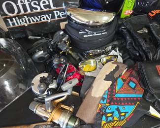 Fishing reels