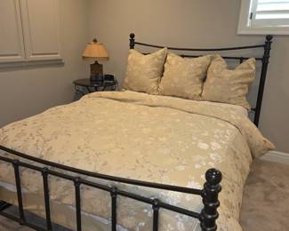 Queen size bed & mattress