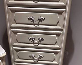 Matching lingerie chest for Henry Link bedroom set