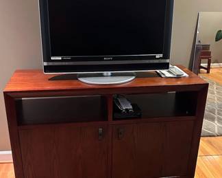 Sony Brava flat screen TV with HDTV and TV stand 