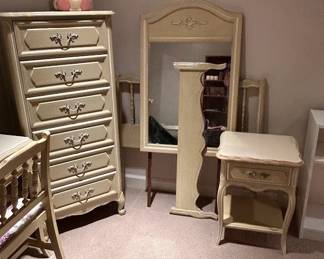 Henry Link mirror and twin bed headboard and footboard