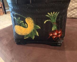 Vintage Painted Basket ( Veggies) 