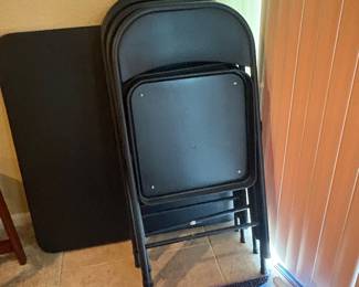 Folding table and chair set 