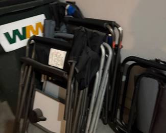 Folding chairs 