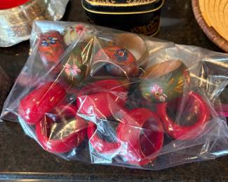 Painted wooden napkin rings 