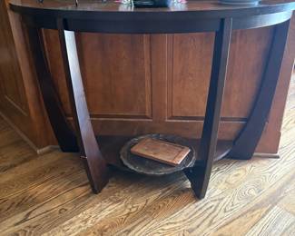 Half-moon table