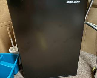Mini fridge