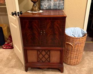 Vintage RCA Victor TV 