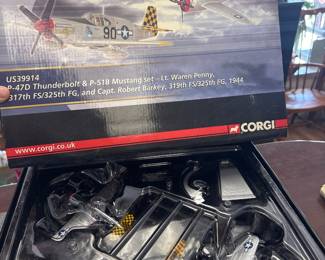 Corgi US39914 - P47D Thunderbolt & P51B Mustang Set-317th FS & 319th FS LTD Ed.