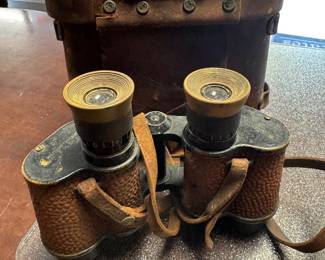 MILITARY BINOCULARS 6x30 US NAVAL GUN FACTORY ARMY + LEATHER CASE