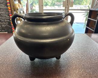 VTG Roseville Pottery Cauldron Kettle Jardiniere R.R.P. Co. Footed bottom