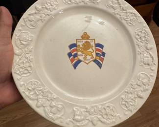 WWll Bundles for Britain Plate Steubenville 9" White Embossed Shield Gold Lion