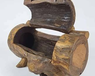 FHM081 - Excellent Unique Vintage Rustic Hand-Carved Log Wood Chest / Trinket Box
