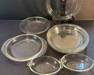 FHM195 - Assortment Of Pyrex Dishware