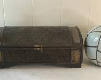 FHM171 - Tranquil Home Decor - Woven Chest and Two Vases