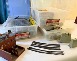 FHM116 - Set of Vintage Train Items (Tracks, Buildings, & More)