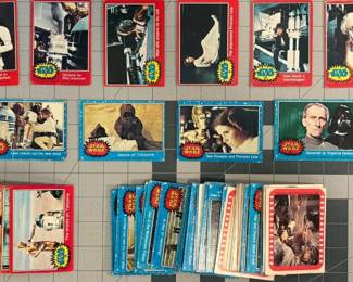 FHM104 - 89 Red Star Wars And Blue Star Wars Vintage 1977 Topps Trading Cards