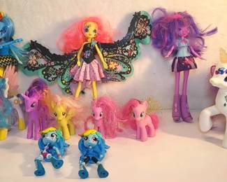 FHM183 - My Little Pony & Equestria Girls Hasbro Mystery Lot - 2007-2010s - 12 Pieces